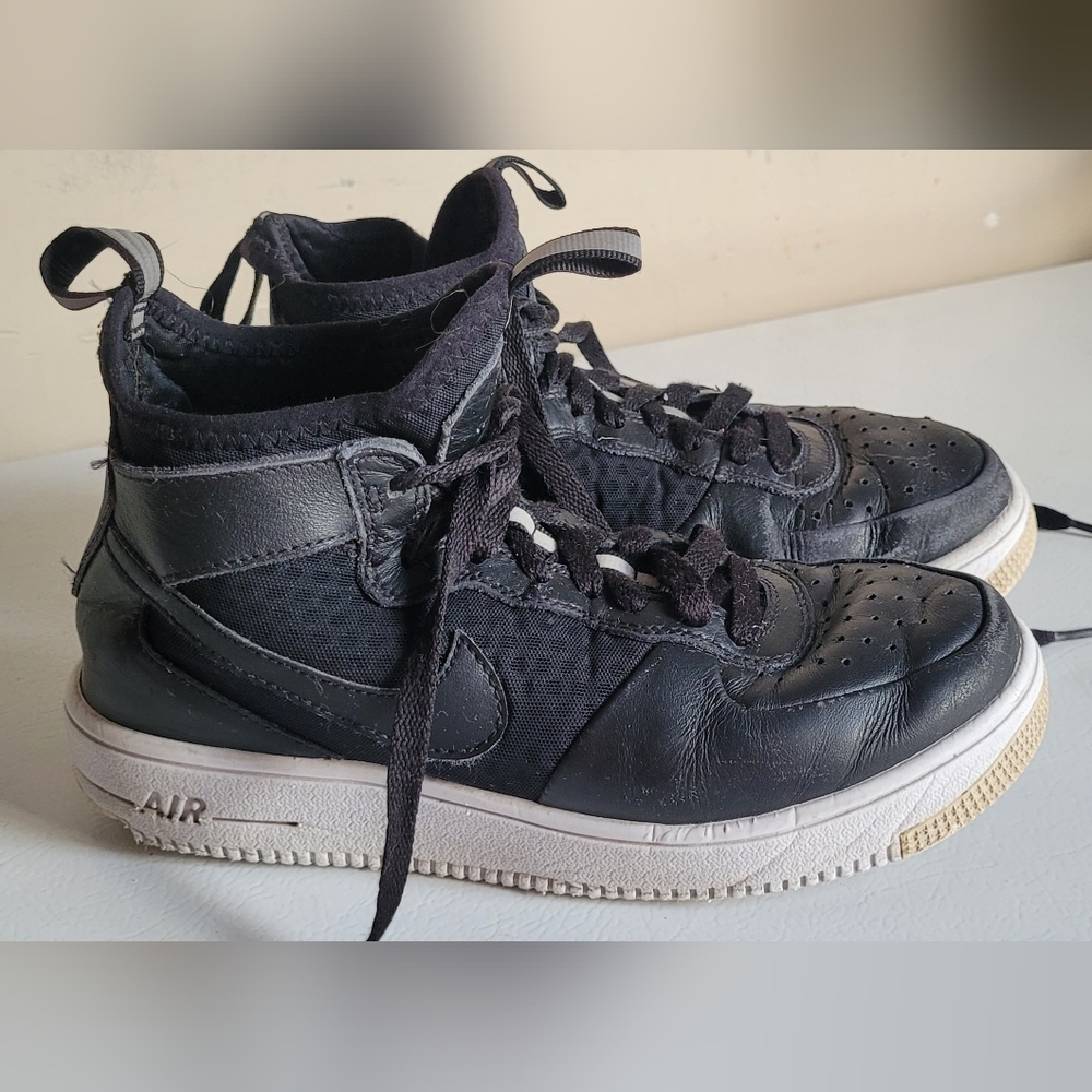 Nike (Air) Youth black